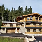 Alpenpanorama 4*