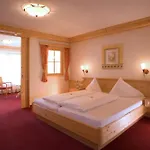Alpenpanorama Hotel 4*