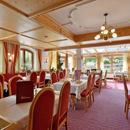 Alpenpanorama Hotell 4*