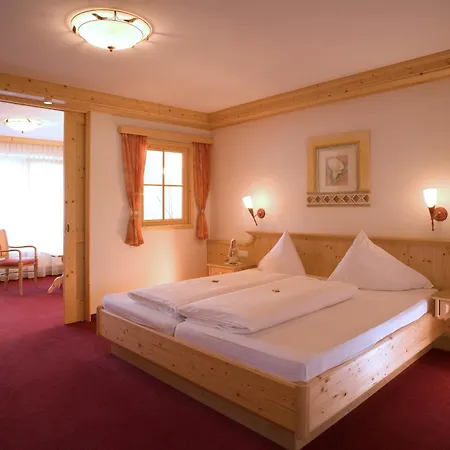 Alpenpanorama Hotel 4*