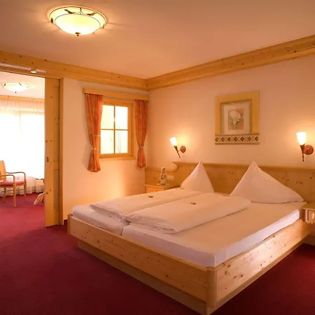 Alpenpanorama Hotell 4*